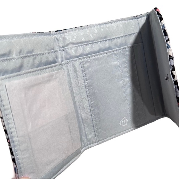 Vera Bradley Lisbon Medallion Hipster, Trifold Wallet, & Checkbook Cover Set - Picture 11 of 13